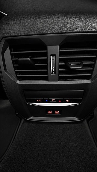 BMW i4 18 of 30