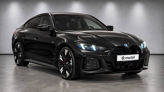 BMW i4 3 of 30