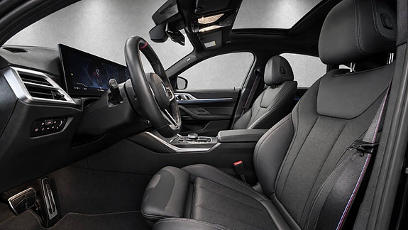 BMW i4 11 of 30