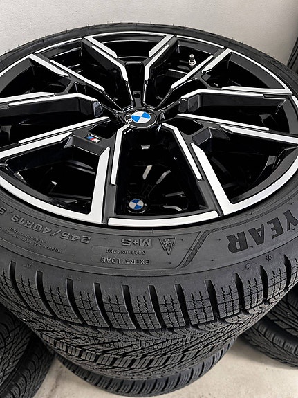 BMW i4 27 of 30