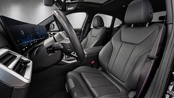 BMW i4 10 of 30