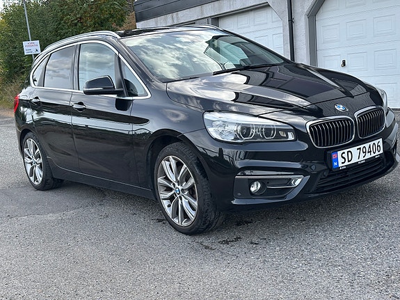 BMW 225xe 3 of 12