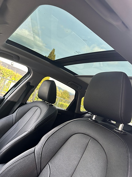 BMW 225xe 7 of 12