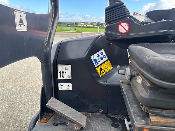 Kubota KC300HR-4 10 of 12