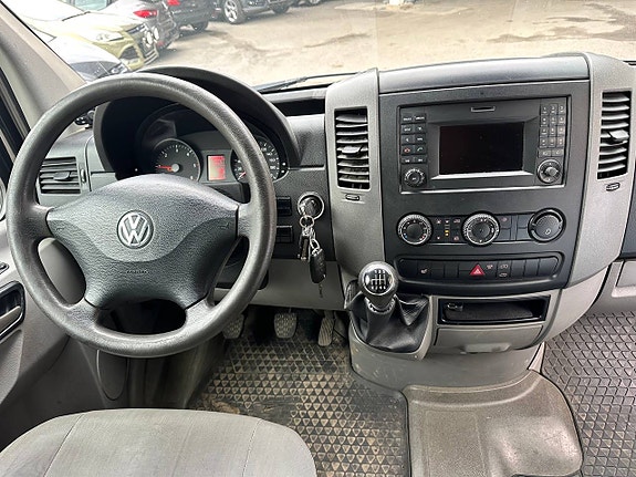 Volkswagen Crafter 12 of 30
