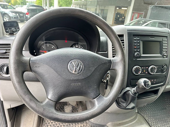 Volkswagen Crafter 11 of 30