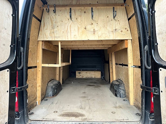 Volkswagen Crafter 17 of 30