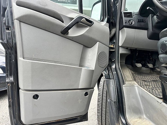 Volkswagen Crafter 9 of 30