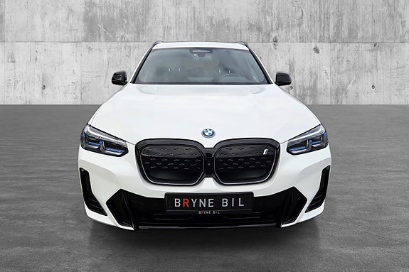 BMW iX3 14 of 30