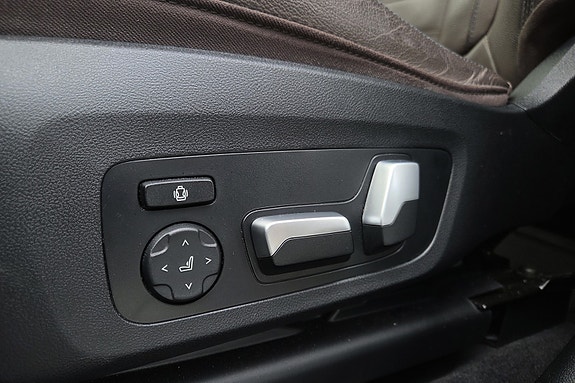 BMW iX3 28 of 30
