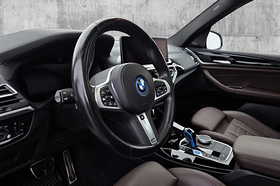 BMW iX3 29 of 30