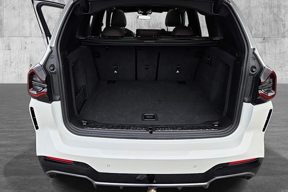 BMW iX3 15 of 30