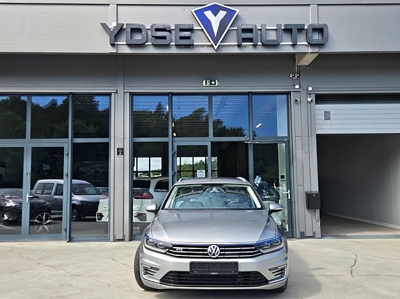 Volkswagen Passat 5 of 16