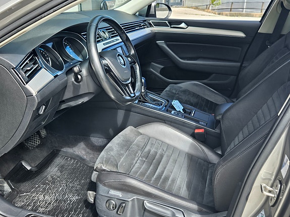 Volkswagen Passat 8 of 16