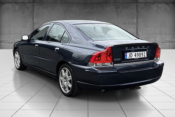 Volvo S60 5 of 17