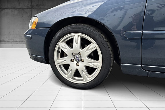 Volvo S60 8 of 17