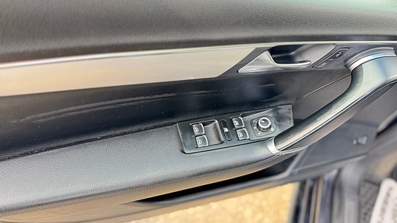 Volkswagen Passat 13 of 26