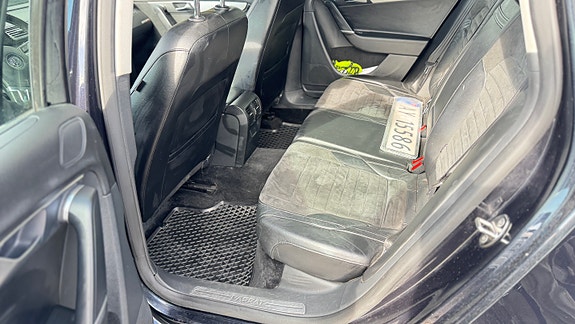 Volkswagen Passat 16 of 26