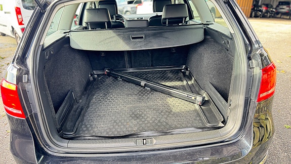 Volkswagen Passat 17 of 26