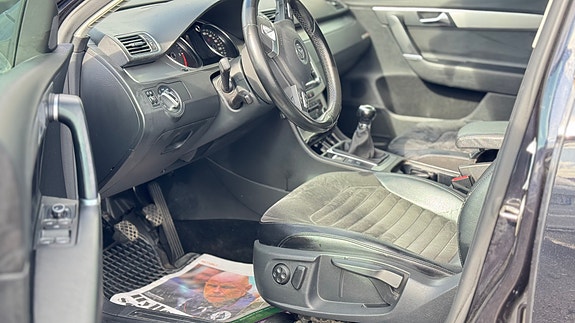 Volkswagen Passat 12 of 26