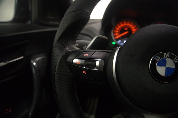 BMW M235i 16 of 22
