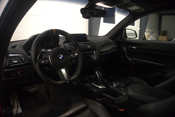 BMW M235i 10 of 22