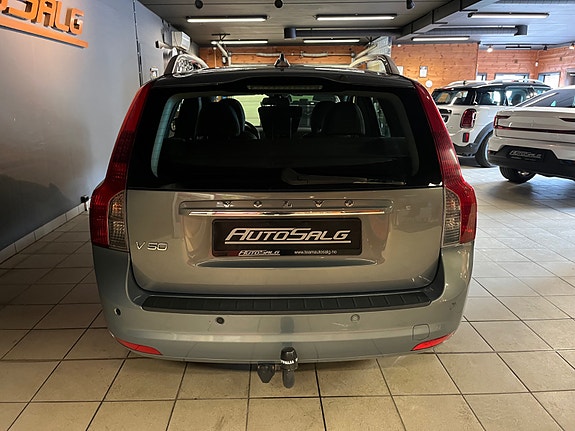 Volvo V50 12 of 27