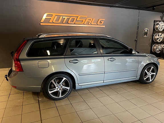 Volvo V50 9 of 27