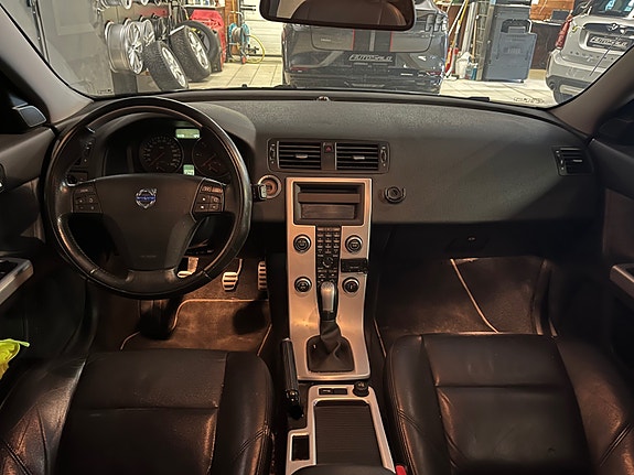 Volvo V50 15 of 27