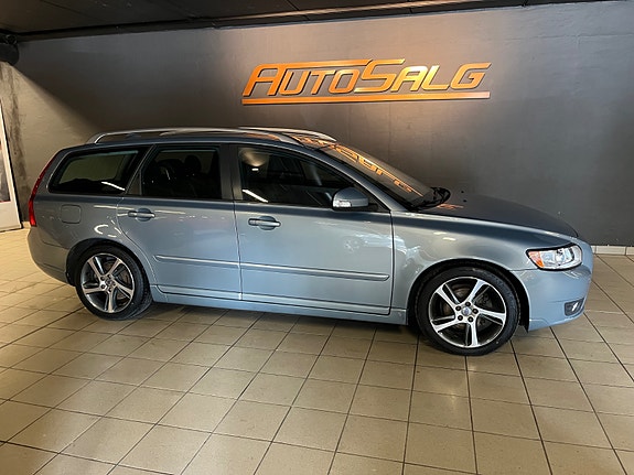 Volvo V50 8 of 27