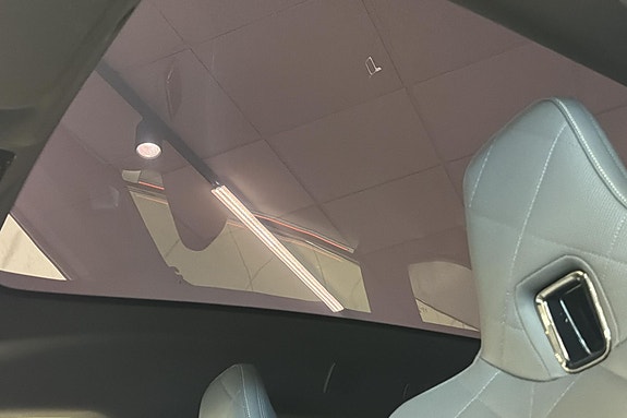 BMW iX 27 of 28
