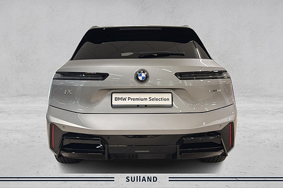 BMW iX 4 of 28