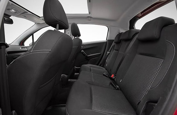 Peugeot 208 15 of 19