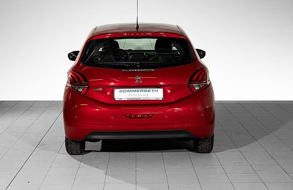 Peugeot 208 5 of 19
