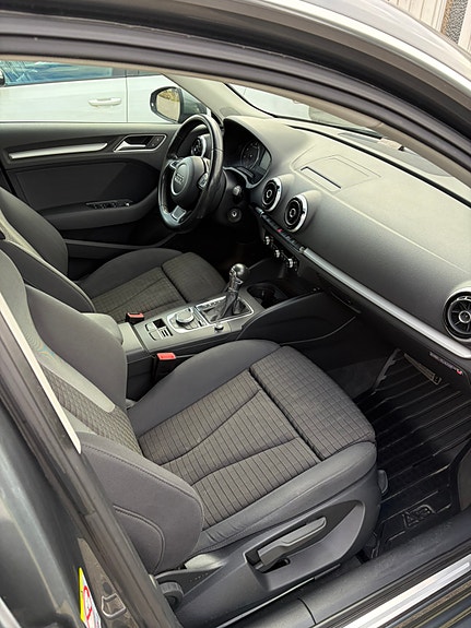 Audi A3 8 of 12