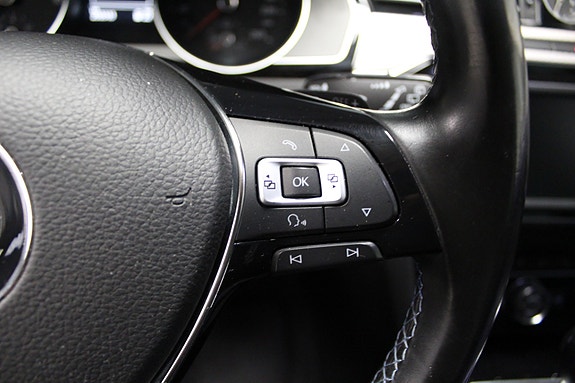 Volkswagen Passat 11 of 20