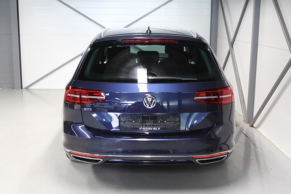 Volkswagen Passat 6 of 20