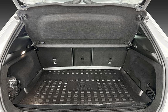Mercedes-Benz EQA250 8 of 21