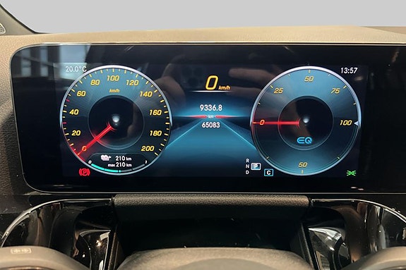 Mercedes-Benz EQA250 17 of 21