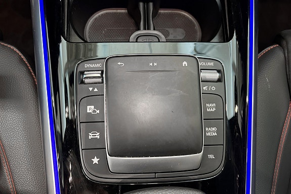 Mercedes-Benz EQA350 16 of 22