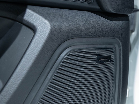 Porsche Macan 11 of 22