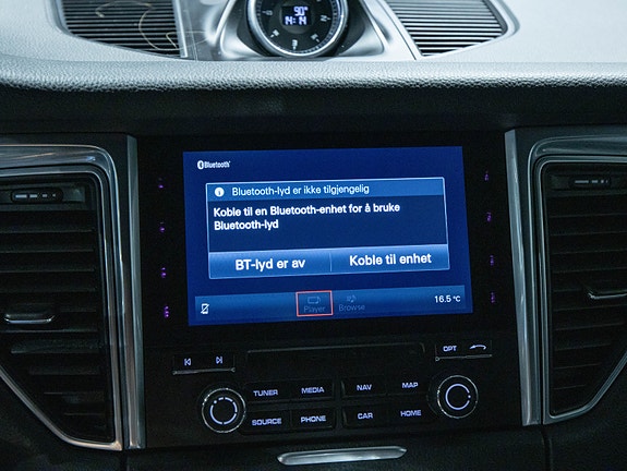 Porsche Macan 19 of 22