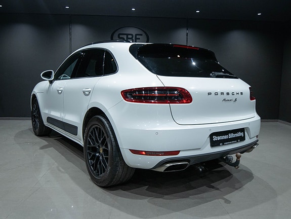 Porsche Macan 5 of 22