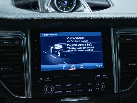Porsche Macan 20 of 22