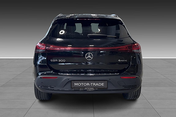 Mercedes-Benz EQA300 6 of 19