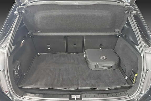 Mercedes-Benz EQA300 8 of 19