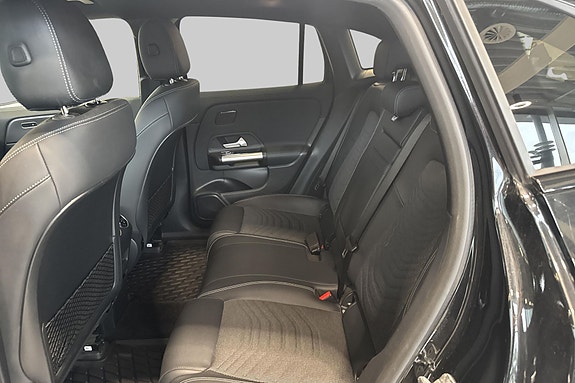 Mercedes-Benz EQA300 14 of 19