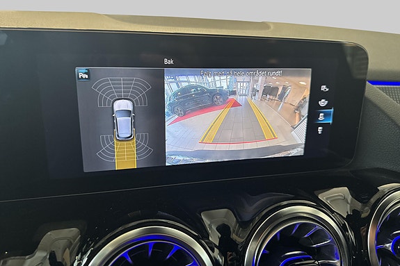 Mercedes-Benz EQA300 19 of 19