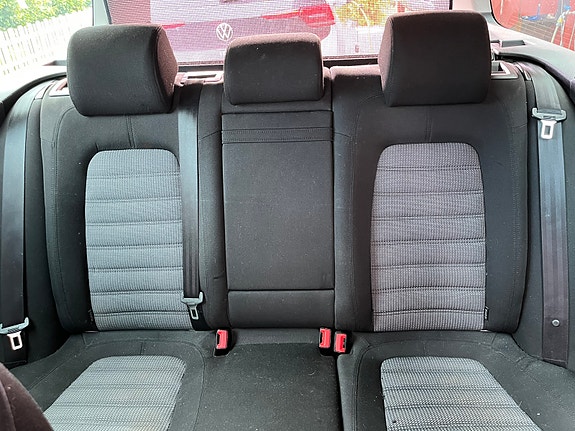 Volkswagen Passat 11 of 11