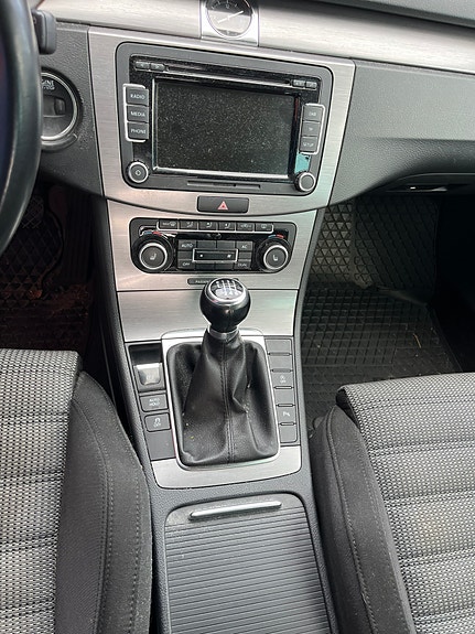 Volkswagen Passat 10 of 11
